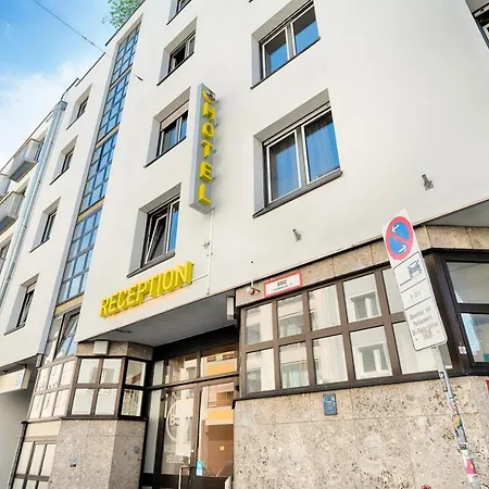 Hotel Muenchen-hbf 3*