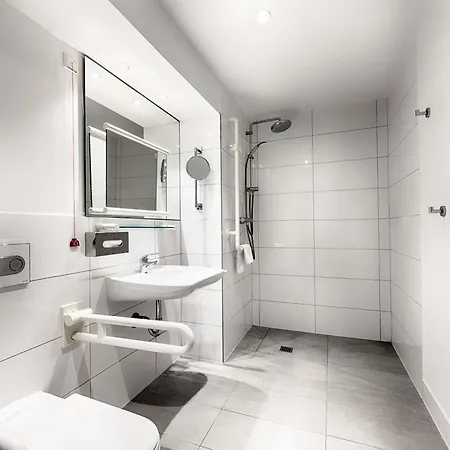 Hotel Muenchen-hbf 3*